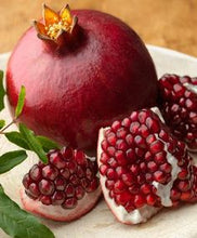 Load image into Gallery viewer, POMEGRANATE AND WHITE FIG CANDLE
