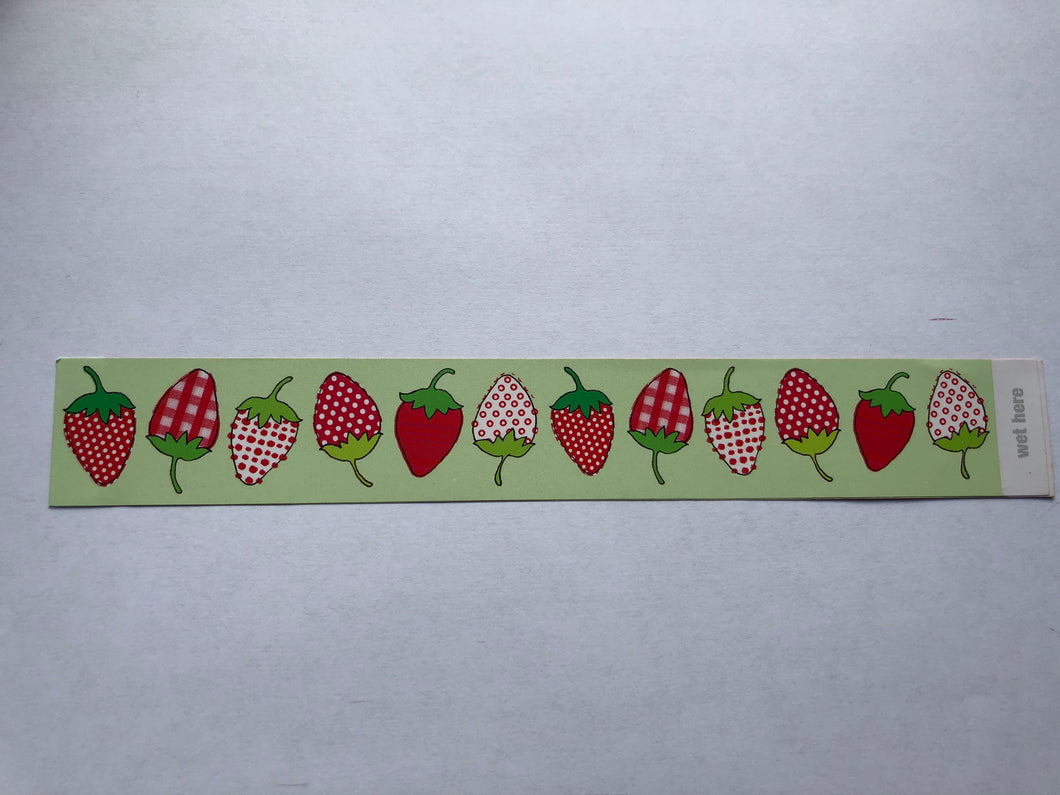STRAWBERRY PAPER CHAINS
